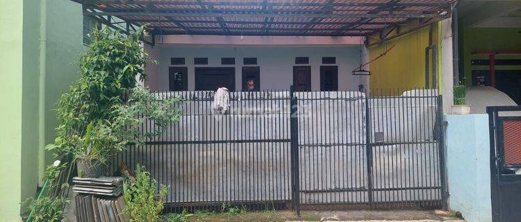 Rumah Terawat, Siap Huni, Dekat Ke Tol di Bumi Asri Mekar Rahayu 1