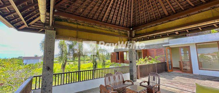 Modern Balinese Villa Offers A Luxurious Retreat In Kedungu.  1