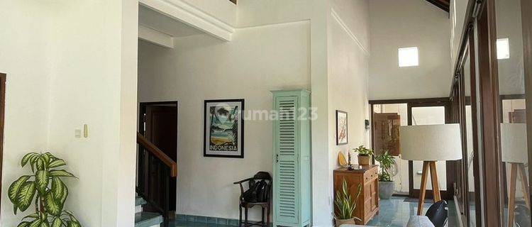 Charming Tropical Villa With Pool In Central South Denpasar 1