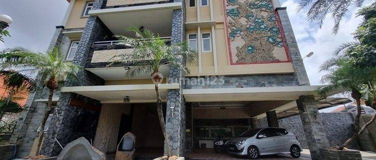 Murah Rumah Mewah 3 Lantai Dg Akses Lebar di Gatot Subroto Barat, Denpasar 1