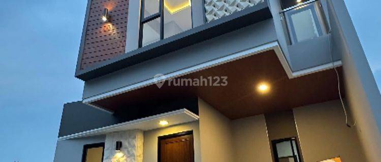 Rumah 2 Lantai di Jalan Timbul Jagakarsa Jakarta Selatan  1