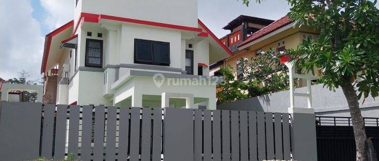 Rumah Cantik 3 Lantai Di Jual Shm Di Pecatu 1