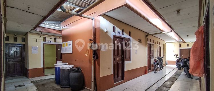 Full Kostan Kost in a Lively and Strategic Area in Cibinong 1