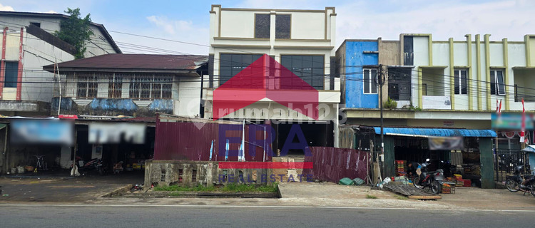 New concrete shop house in Kom Yos Sudaro, Pontianak 1