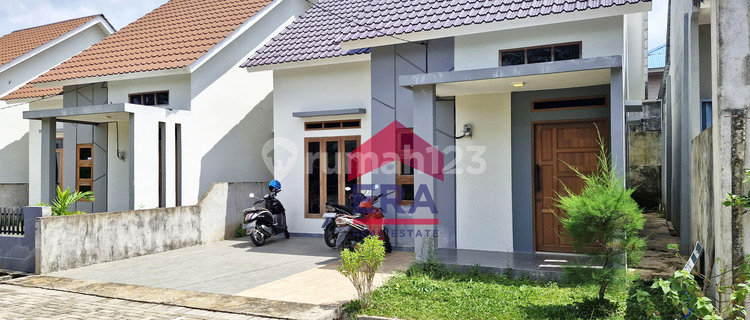 Single House Ampera Emerald, Pontianak 1