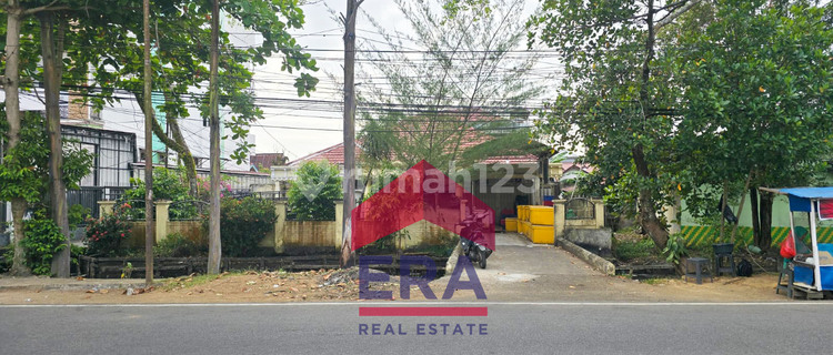 Pangetan Natakusuma Roadside House, Pontianak 1