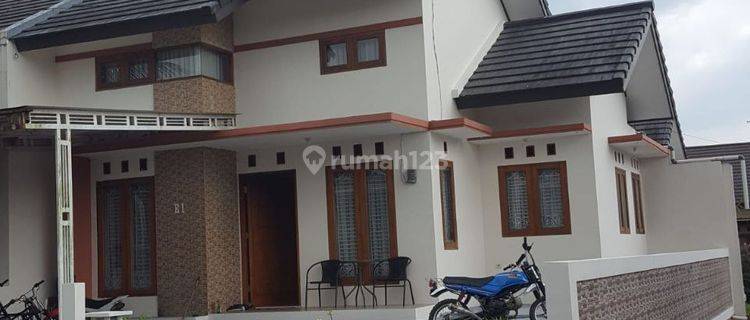 Rumah Sejuk di Kota Sukabumi Strategis Depan Informa 1,5 Lantai 1