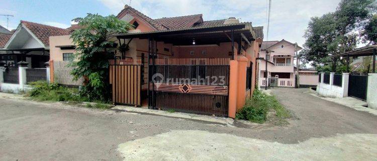 Rumah Dijual Puri Cibeureum Kota Sukabumi Hook menghadap Utara 1
