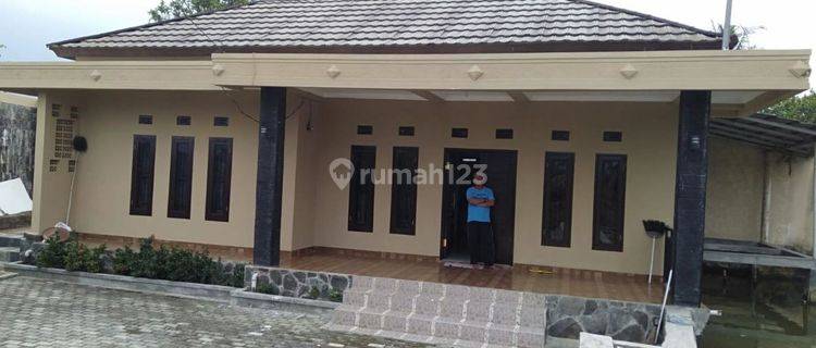 Dijual Villa Ada Kolam Ikan Lokasi Strategis Dekat Ipb Kota Sukabumi 1