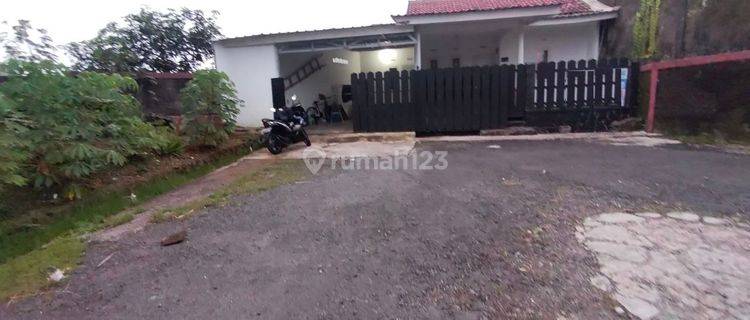 Rumah Dijual Puri Cibeureum Pojok Strategis depan Taman Luas 1