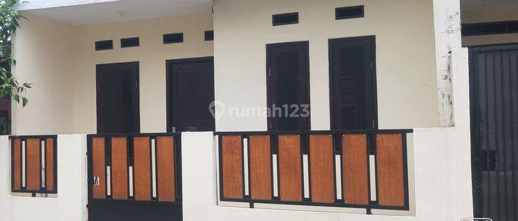 Rumah Semi Minimalis siap huni di Lokasi Strategis Dan Asri 1