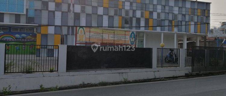 Dijual Murah Gedung Ex Sekolah di Jalan Raya Kampung Sawah Bekasi 1