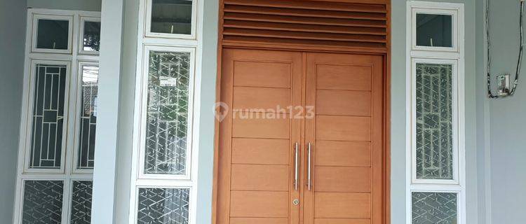 Disewakan Rumah Bagus di Pondok Bambu Jakarta Timur 1