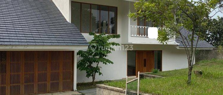 Rumah 2 Lantai Dengan Backyard Luas Sentul City, Bogor 1