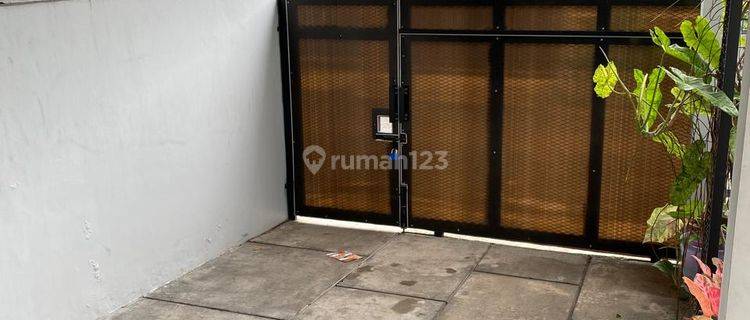 Dijual Rumah Nyaman Siap Huni Lokasi Strategis di Taman Kopo Indah 3 Bandung 1