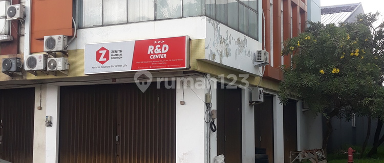 Ruko 3 lantai di Grand wisata, sangat stragetis . 1