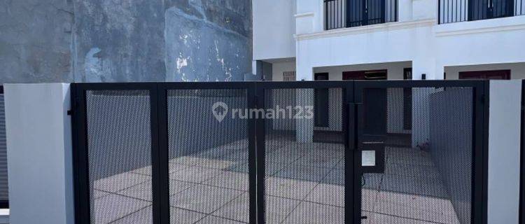 Dijual Rumah di Blok A, Cinere 1