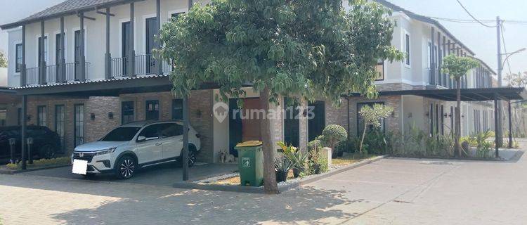 Rumah Secondary Fully Furnished Posisi Hook Townhouse Dekat Ke Lebak Bulus 1