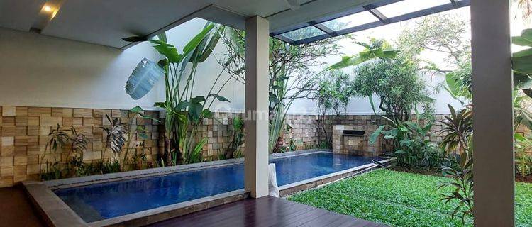 Rumah Mewah Strategis Ada Pool Kolam Renang di Kemang Dalam  1