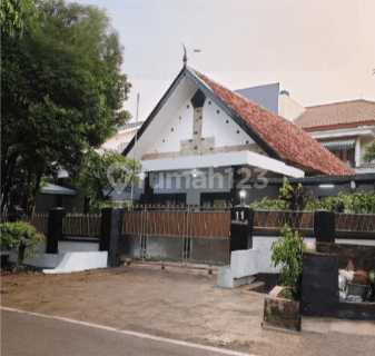 Rumah di Senopati Area Selangkah ke Astha District 8 Lingkungan Tenang 1