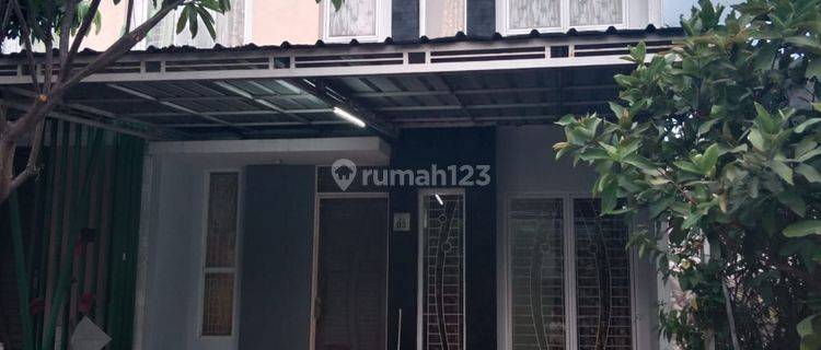 Rumah Homey  3 Lantai Siap Huni, Nyaman, Asri 1