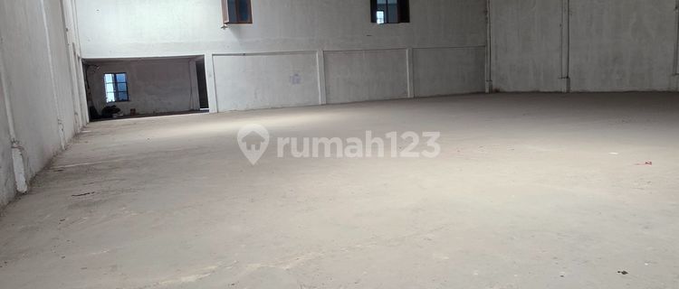 Steel Construction Warehouse, Clean, Ready to Use in Nanjung Kutawaringin, Suitable for Production. 1