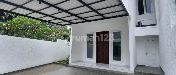 RUMAH SIAP HUNI BANGUNAN BARU MINIMALIST CANTIK DALAM KOMPLEK BESAR DI LEBAK BULUS JAKARTA SELATAN 1