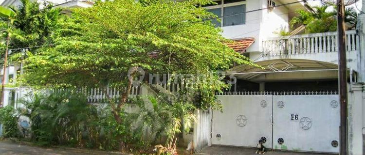RUMAH DALAM CLUSTER JALANAN LEBAR LOKASI STRATEGIS SEBRANG APARTEMENT SIMPANG DI PERMATA HIJAU JAKARTA SELATAN 1