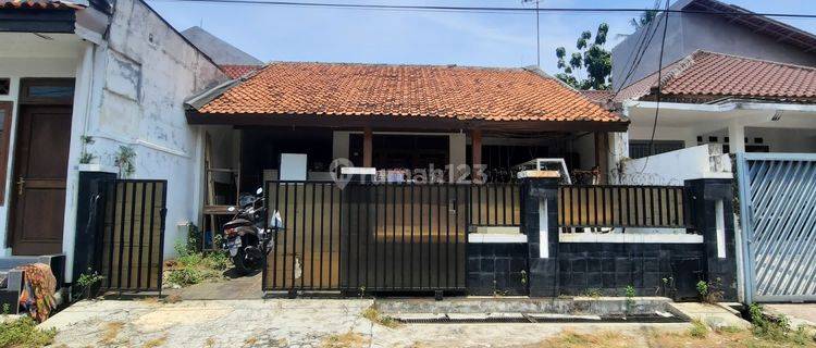 RUMAH HITUNG TANAH DALAM KOMPLEK LINGKUNGAN NYAMAN BEBAS BANJIR DI CILANDAK JAKARTA SELATAN 1