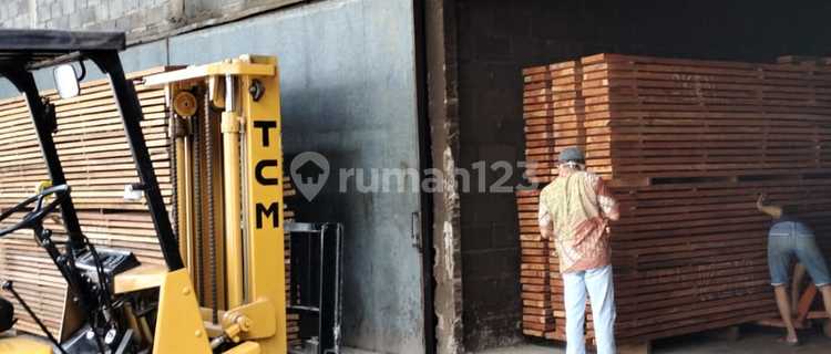 GUDANG DAN WORKSHOP DI JALAN RAYA KARANG PLOSO MALANG 1