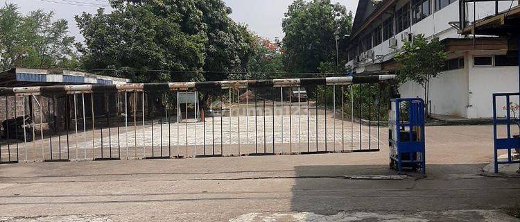 Gudang Tengah Kota Dekat Mal Sumarecon Bekasi 1