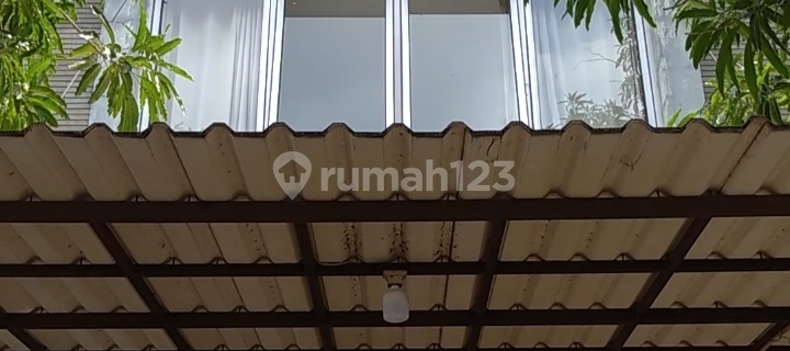 20-Room Boarding House with 5 Rental Doors in Jatinegara 1