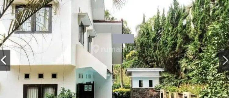 Villa Nyaman Ada Kolam Renang Lokasi Strategis di Pusat Kota Batu 1