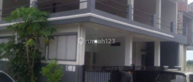 Rumah Bagus 2 Lantai Harga Baik Di Kepanjen Kabupaten Malang. 1