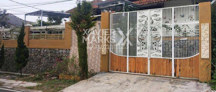 Disewakan Rumah Strategis Full Furnished Hook di Cemorokandang Malang  1