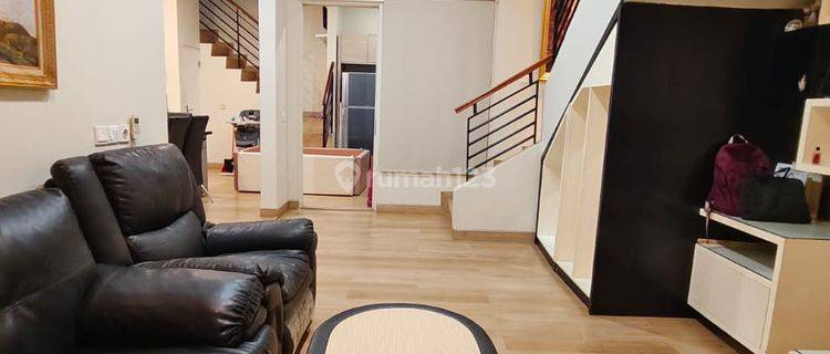 Rumah Cantik Cluster Canary The Spring Summarecon Gading Serpong Tangerang 2 Lantai Semi Furnished 1
