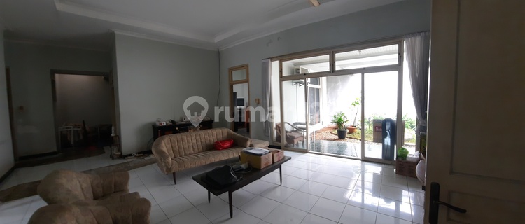 Rumah SHM Tengah Kota di Puri Anjasmoro, Semarang dekat bandara 1