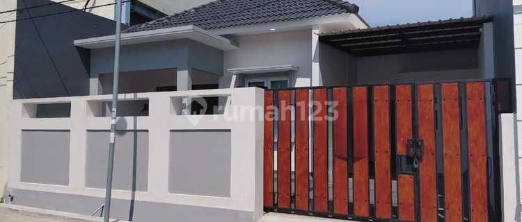Ready-to-Live House in Puspowarno, West Semarang Near Columbia Hospital 1