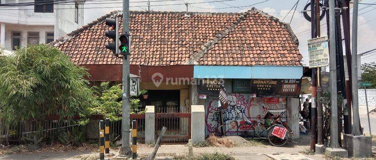 Rumah Dekat Pasar Martoloyo 1