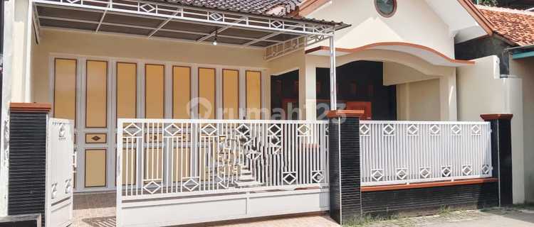 Rumah 2 Lantai Dekat Alun-Alun Kota Tegal 1