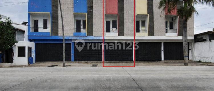 New 2-Story Shop House Ready to Occupy, Strategic Location, City Center 1
