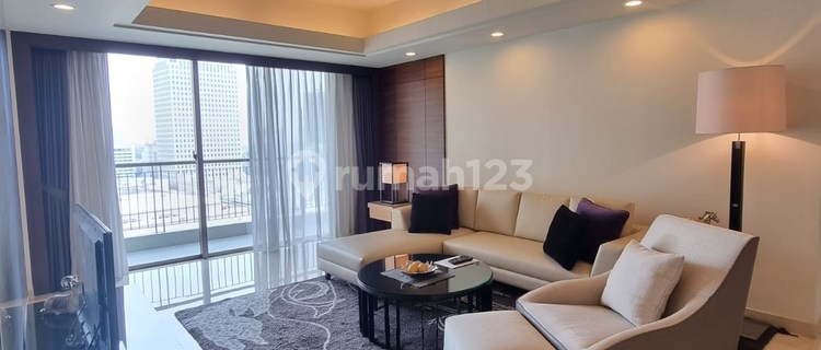 For Rent. Exclusive Apartement Plaza Senayan 3 Bedrooms 1