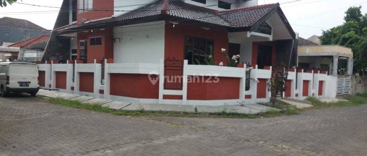 RUMAH HOOK BEBAS BANJIR DEKAT PUSAT KOTA DI PURI ANJASMORO SEMARANG  1