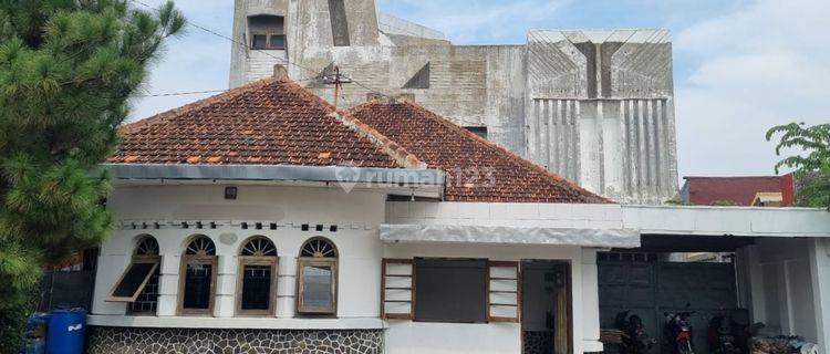 RUMAH BESAR SHM DI PUSAT KOTA PEKALONGAN JATENG  1