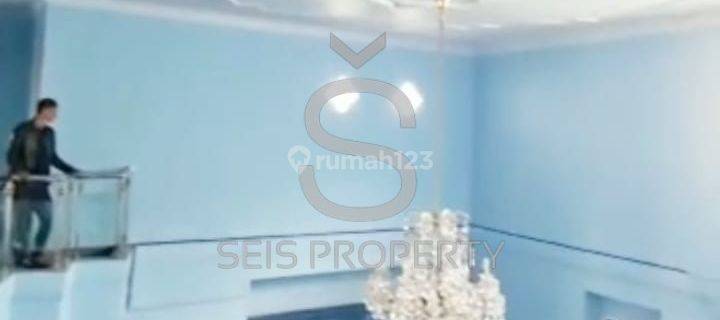 Rumah 2 Lantai Bagus Furnished di Komplek Kurdi, Bandung 1