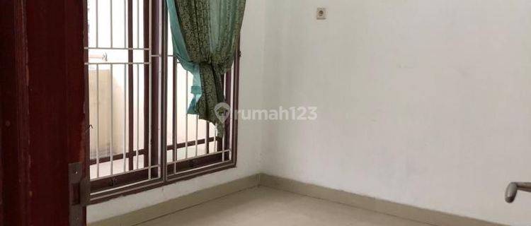 Dijual Cepat Rumah di Taman Kota, Hadap Timur, Ukuran 7x16m2 1