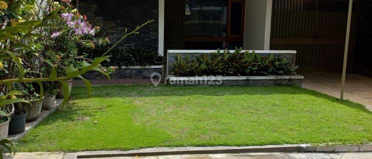 DIJUAL CEPAT RUMAH TERAWAT SAYAP JL. GATOT SUBROTO 1