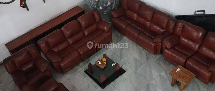 Dijual Rumah Komplek Kebun Jeruk Intercon, Jakarta Barat 1