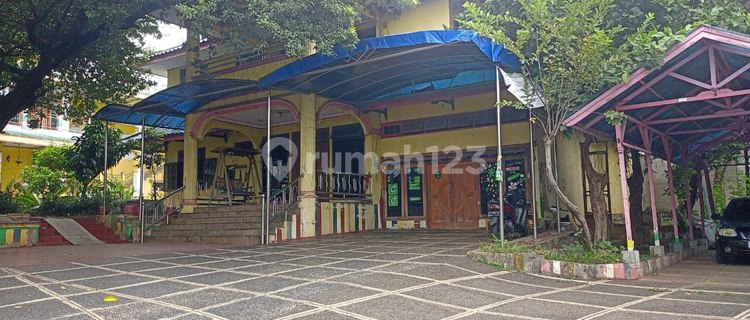 Jual Murah! Rumah Super Luas Bernuansa Villa di Petukangan, Jakarta Selatan 1