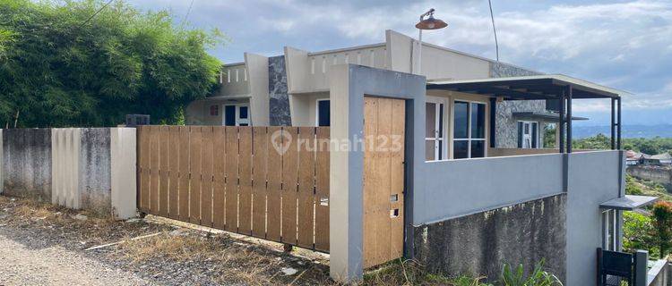 Dijual Villa Siap Huni Pemandangan Indah Di Gunung Geulis 1